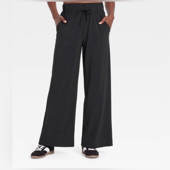 Women's Active Light High-Rise Wide Leg Pants - All In Motion Black M - Picture 1 of 3
